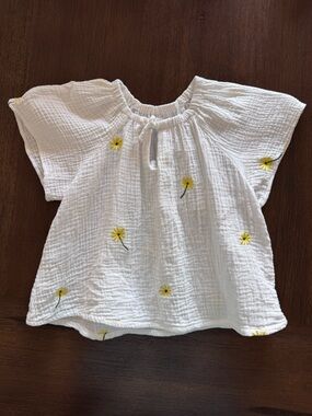 Zara White Gauze Top with Yellow Daisy Embroidery